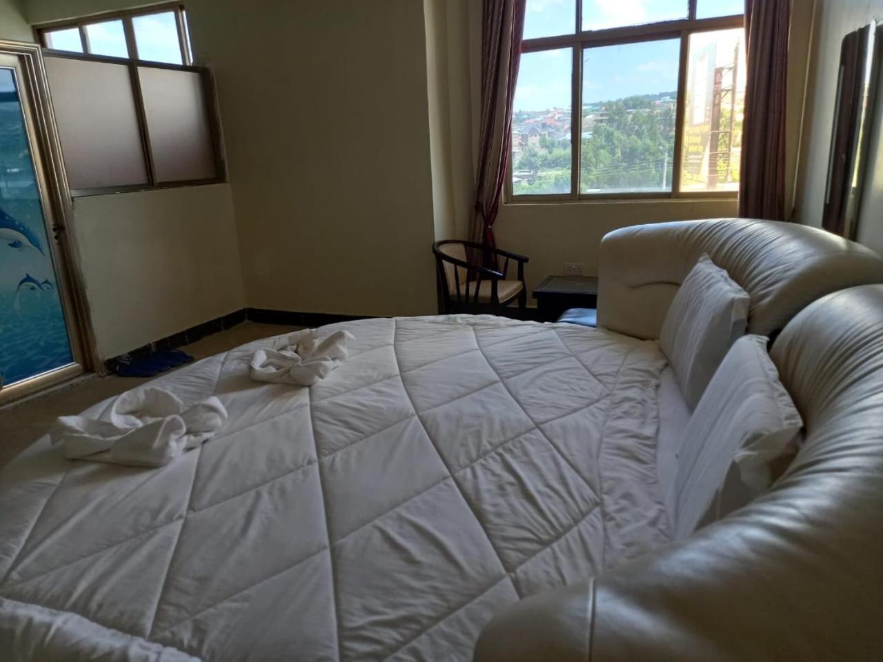 Newstead Hotel 奈瓦沙 外观 照片