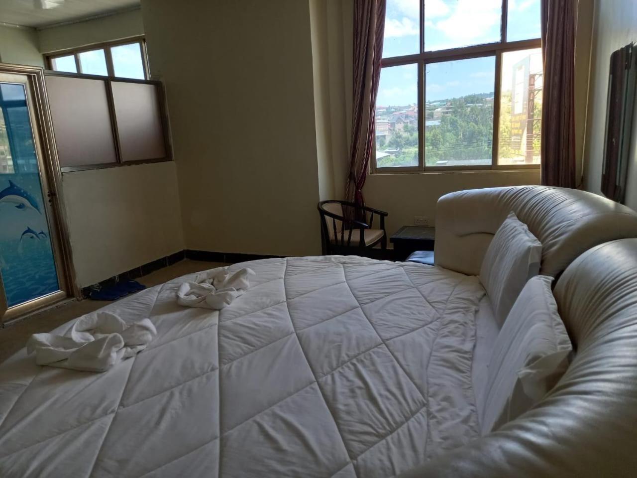 Newstead Hotel 奈瓦沙 外观 照片