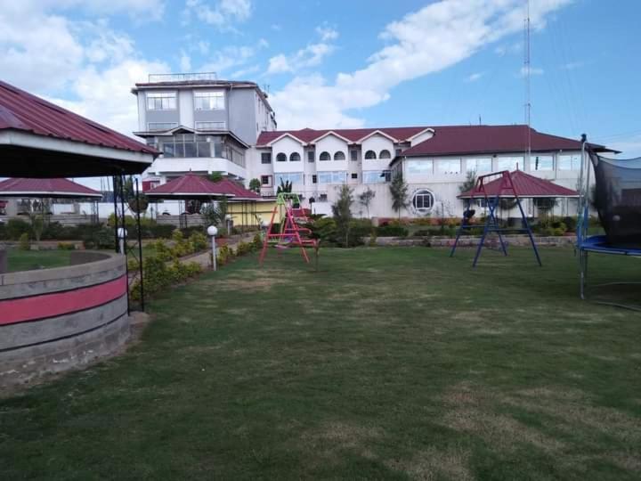 Newstead Hotel 奈瓦沙 外观 照片