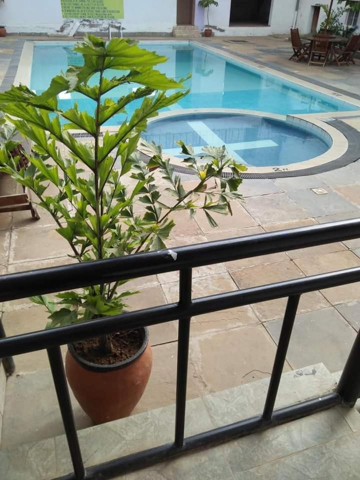 Newstead Hotel 奈瓦沙 外观 照片